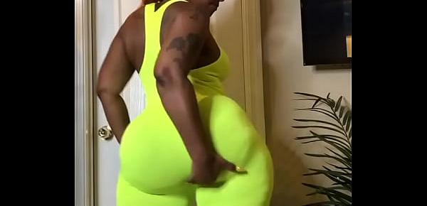  Cherokee D Ass In Lemon Colored Stretch Pants